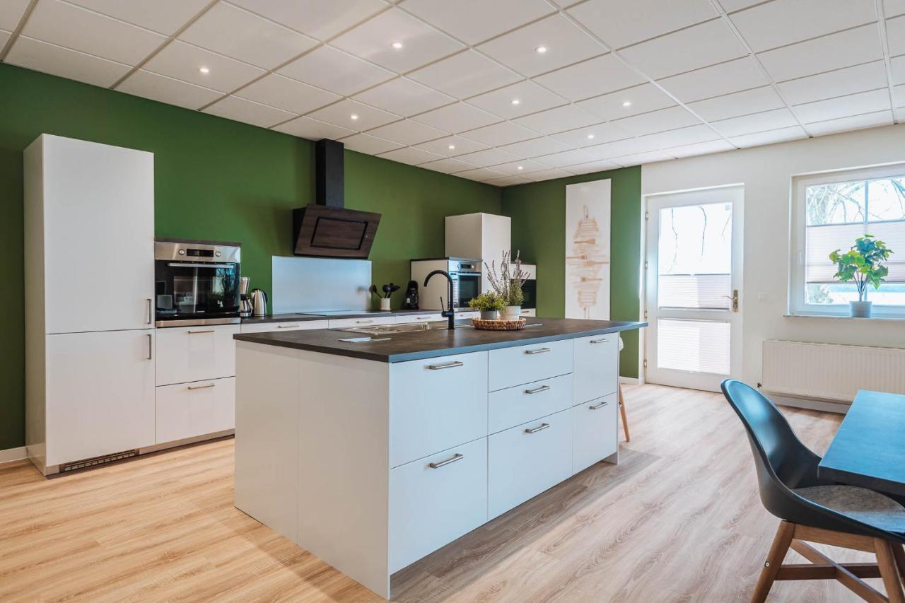 Xxl Ferienhaus Goldberger See - Sauna - 16 Personen Luaran gambar